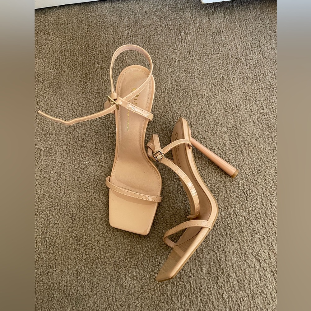Nude Sandal heels